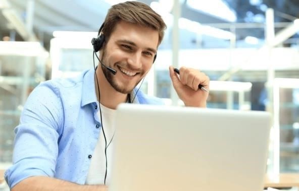 Уборщик салонов самолетов