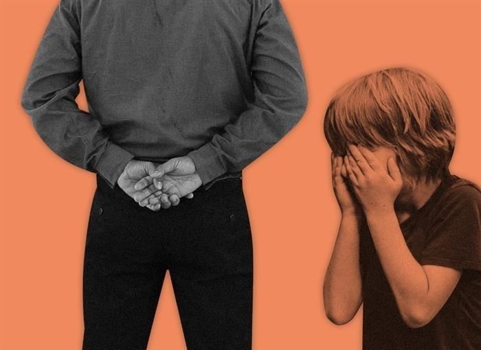 Что делать, если ребенок рассказал родителям, что его ударил учитель?